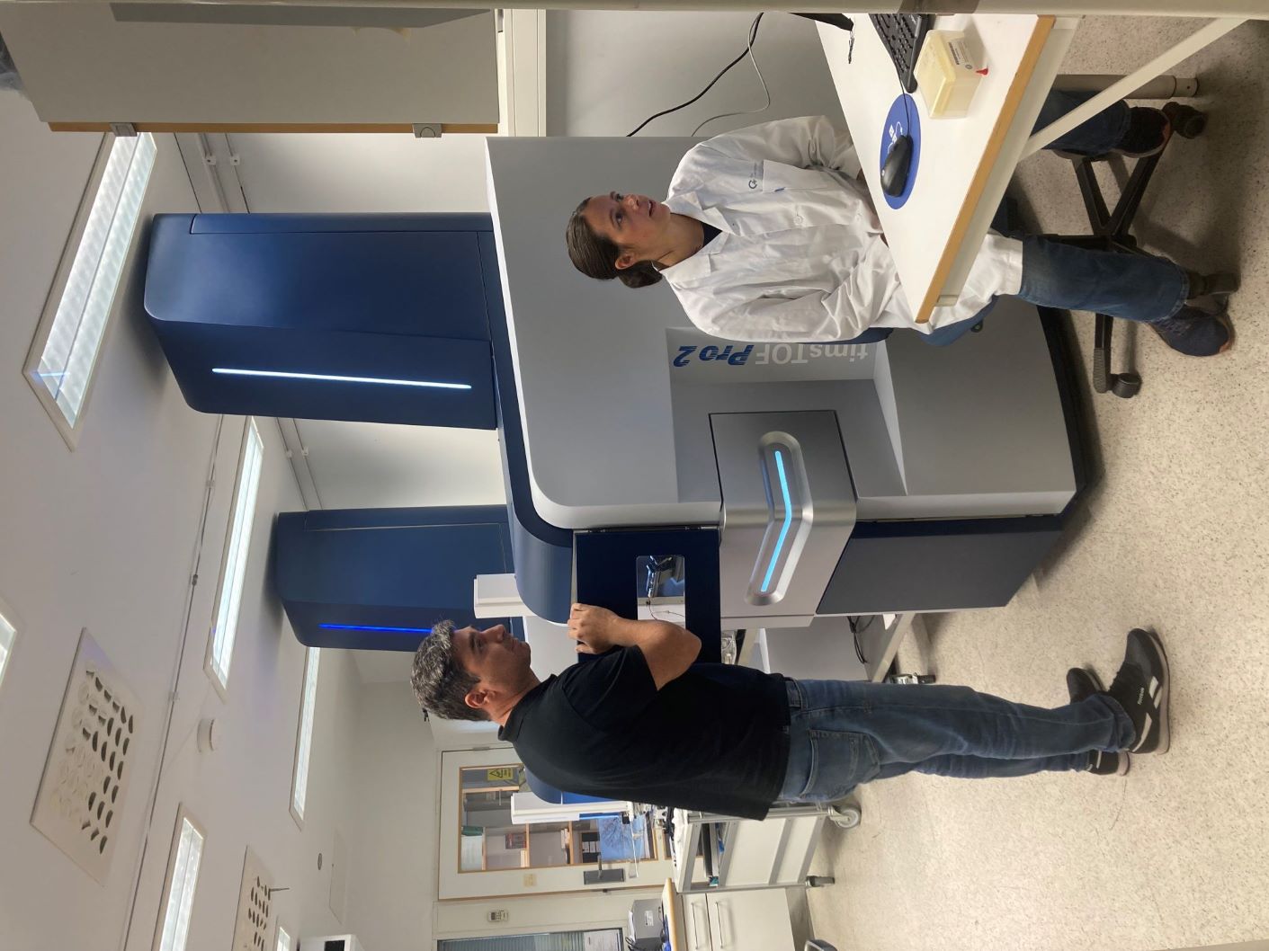 installation of timsTOF pro2 mass spectrometer at OUS